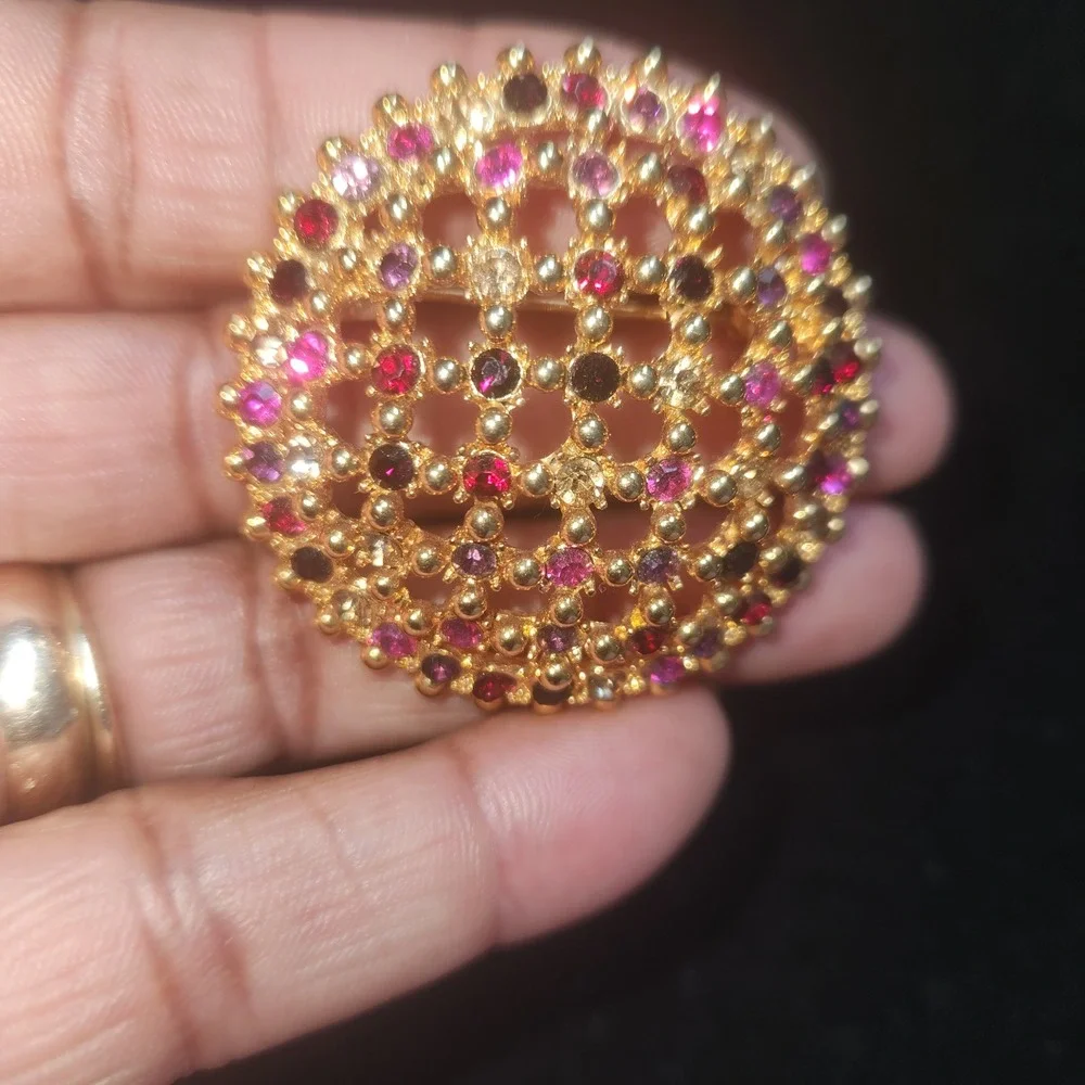 Vintage Gold Tone Round Lattice Brooch Pink Purple Rhinestone Circle‎ Pin